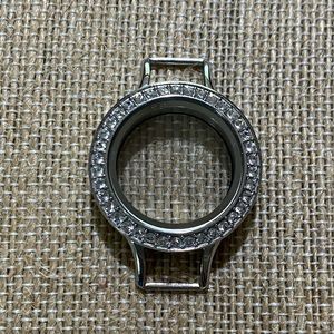 USED AS DISPLAY Medium twist locket